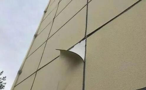 外墻真石漆為什么會(huì)脫落？（大量掉皮）